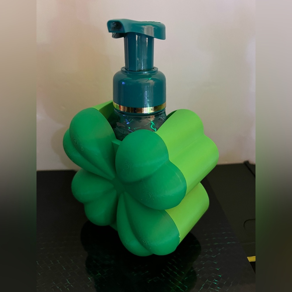 St Patrick bath and body works soap holder - Picture 3 of 4